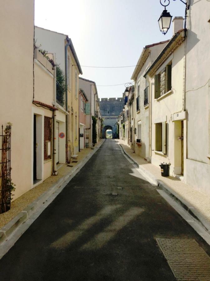 Au Coeur Des Remparts Apartment Aigues-Mortes Exterior photo