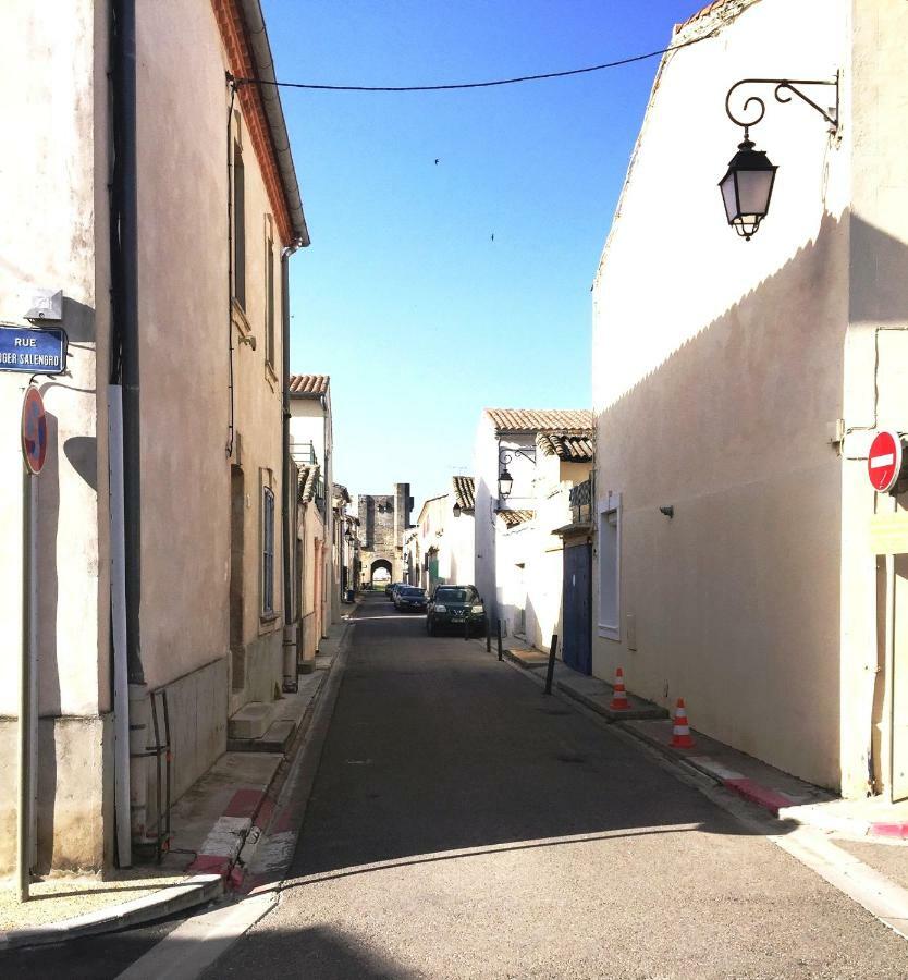 Au Coeur Des Remparts Apartment Aigues-Mortes Exterior photo